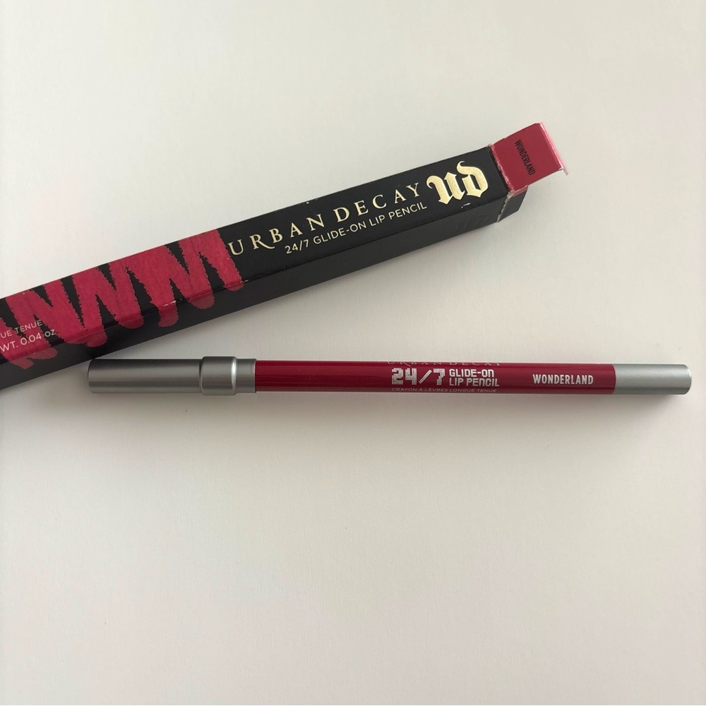 Urban Decay 24/7 Lip Pencil in Wonderland
